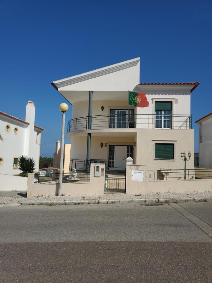Alojamento Bertil Hotel Nazaré Exterior foto